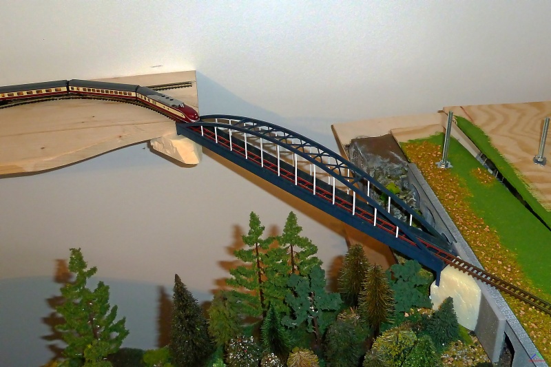 223 Viadukt Berglenn.JPG - Ein Viadukt überspannt die Schlucht zwischen Ennsbruck und Berglenn